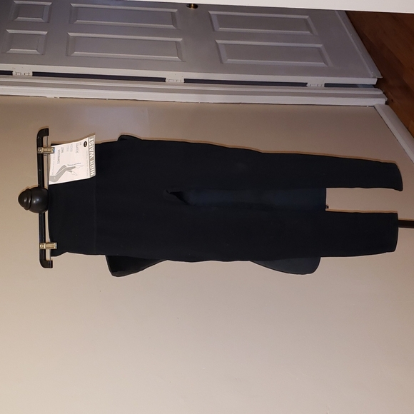 RUNAWAY READY LEGGING 👖 - Picture 1 of 3